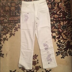 Really beautiful white floral pant